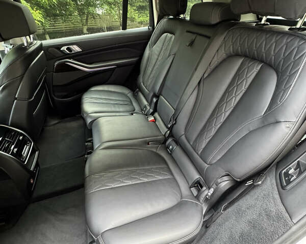 Белый БМВ X7, объемом двигателя 2.99 л и пробегом 135 тыс. км за 64800 $, фото 19 на Automoto.ua