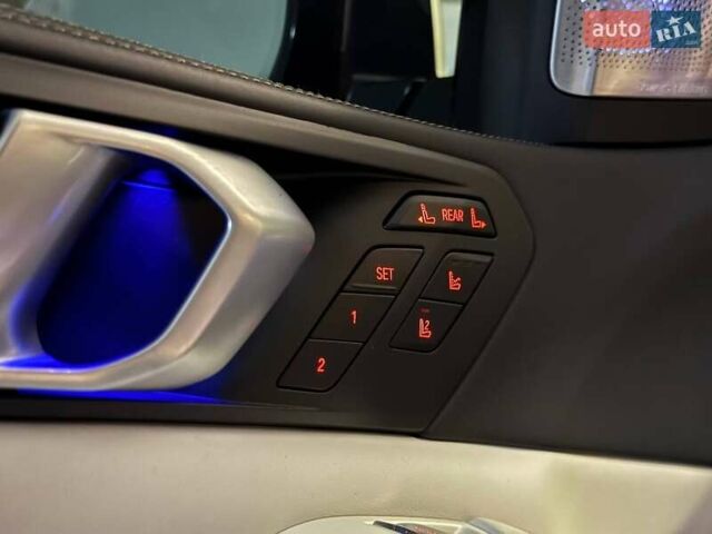 Белый БМВ X7, объемом двигателя 4.39 л и пробегом 41 тыс. км за 85500 $, фото 20 на Automoto.ua