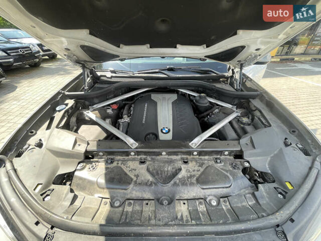 Белый БМВ X7, объемом двигателя 2.99 л и пробегом 127 тыс. км за 75000 $, фото 17 на Automoto.ua