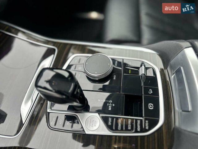 Белый БМВ X7, объемом двигателя 3 л и пробегом 154 тыс. км за 48999 $, фото 80 на Automoto.ua