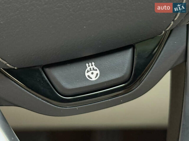 Белый БМВ X7, объемом двигателя 2.99 л и пробегом 83 тыс. км за 83000 $, фото 78 на Automoto.ua