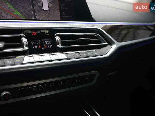 Белый БМВ X7, объемом двигателя 2.99 л и пробегом 141 тыс. км за 61000 $, фото 42 на Automoto.ua