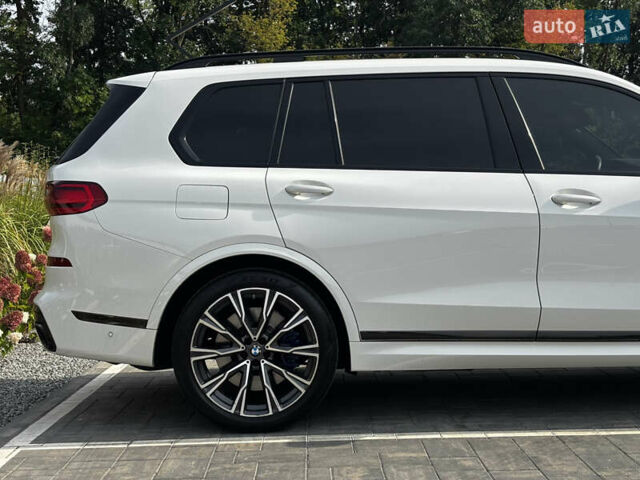 Белый БМВ X7, объемом двигателя 4.39 л и пробегом 129 тыс. км за 65500 $, фото 9 на Automoto.ua