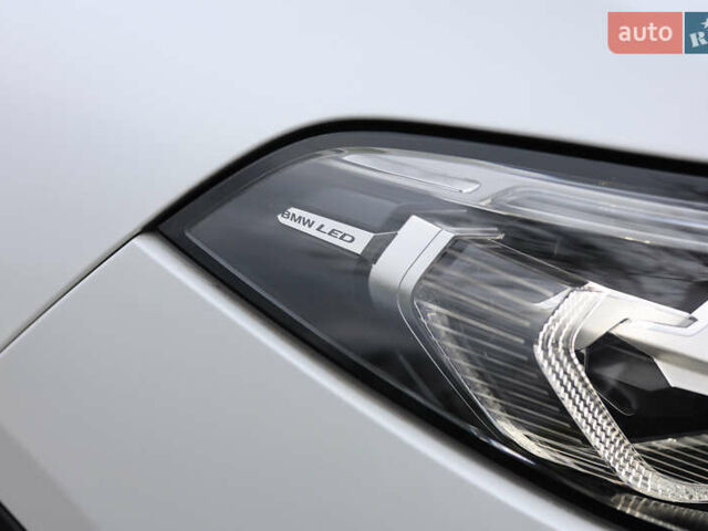 Белый БМВ X7, объемом двигателя 2.99 л и пробегом 141 тыс. км за 61000 $, фото 9 на Automoto.ua