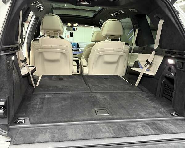 Белый БМВ X7, объемом двигателя 4.39 л и пробегом 41 тыс. км за 85500 $, фото 67 на Automoto.ua