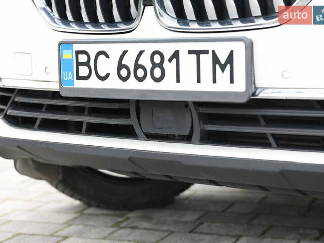 Белый БМВ X7, объемом двигателя 2.99 л и пробегом 141 тыс. км за 61000 $, фото 6 на Automoto.ua