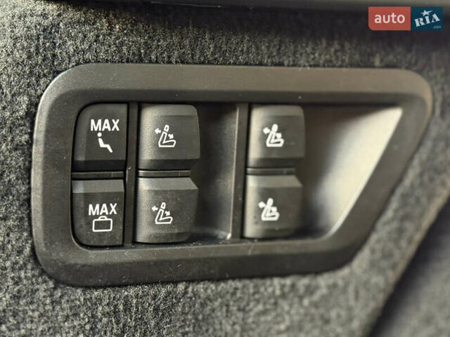 Белый БМВ X7, объемом двигателя 2.99 л и пробегом 83 тыс. км за 83000 $, фото 60 на Automoto.ua