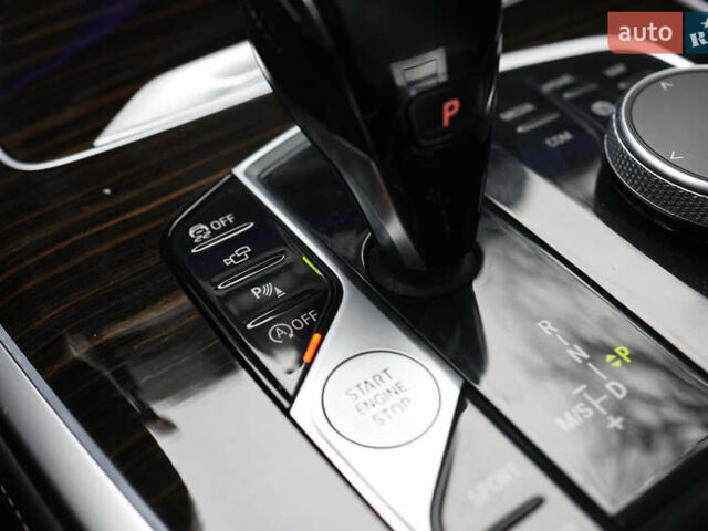 Белый БМВ X7, объемом двигателя 2.99 л и пробегом 141 тыс. км за 61000 $, фото 38 на Automoto.ua