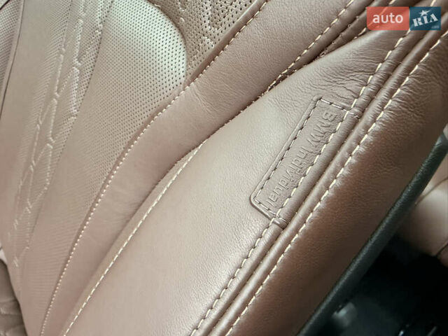 Белый БМВ X7, объемом двигателя 4.39 л и пробегом 130 тыс. км за 66000 $, фото 5 на Automoto.ua
