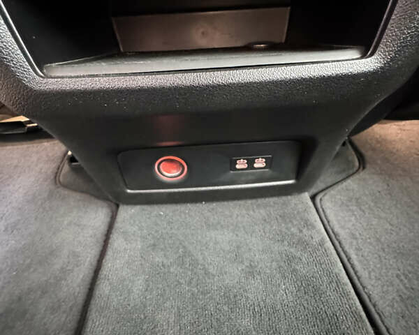 Белый БМВ X7, объемом двигателя 2.99 л и пробегом 135 тыс. км за 64800 $, фото 27 на Automoto.ua