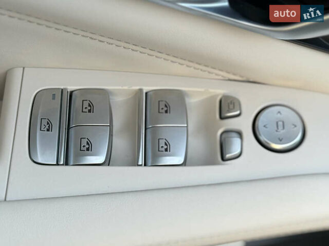 Белый БМВ X7, объемом двигателя 2.99 л и пробегом 83 тыс. км за 83000 $, фото 62 на Automoto.ua