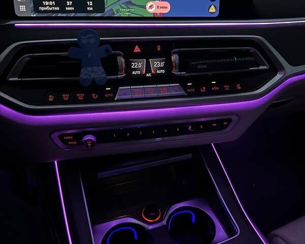 Белый БМВ X7, объемом двигателя 4.39 л и пробегом 41 тыс. км за 85500 $, фото 40 на Automoto.ua