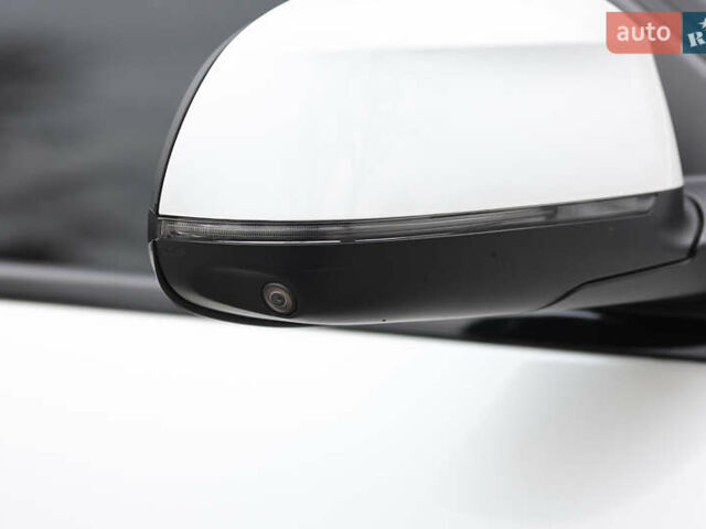 Белый БМВ X7, объемом двигателя 2.99 л и пробегом 141 тыс. км за 61000 $, фото 35 на Automoto.ua