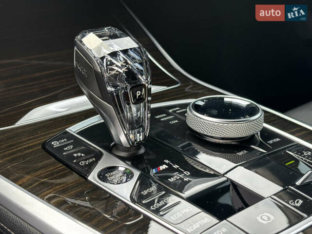 Белый БМВ X7, объемом двигателя 4.39 л и пробегом 129 тыс. км за 65500 $, фото 25 на Automoto.ua
