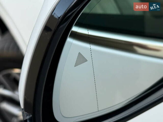 Белый БМВ X7, объемом двигателя 2.99 л и пробегом 83 тыс. км за 83000 $, фото 39 на Automoto.ua