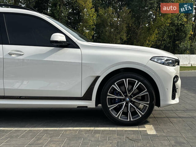 Белый БМВ X7, объемом двигателя 4.39 л и пробегом 129 тыс. км за 65500 $, фото 8 на Automoto.ua