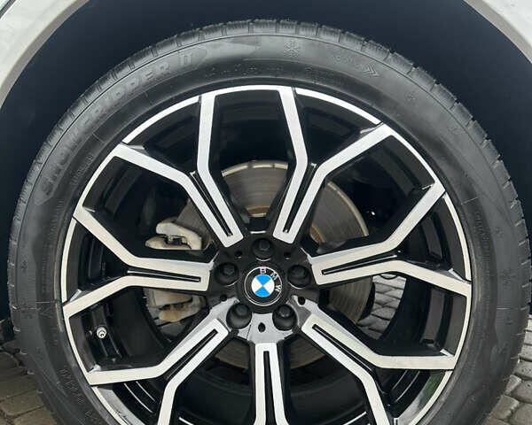 Белый БМВ X7, объемом двигателя 3 л и пробегом 154 тыс. км за 48999 $, фото 30 на Automoto.ua