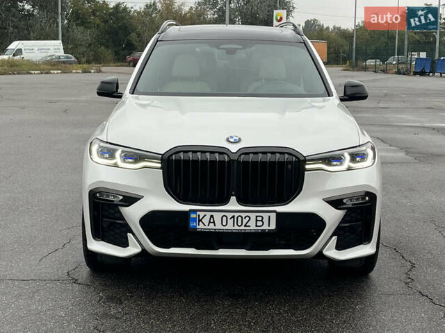 Белый БМВ X7, объемом двигателя 4.39 л и пробегом 51 тыс. км за 81900 $, фото 2 на Automoto.ua