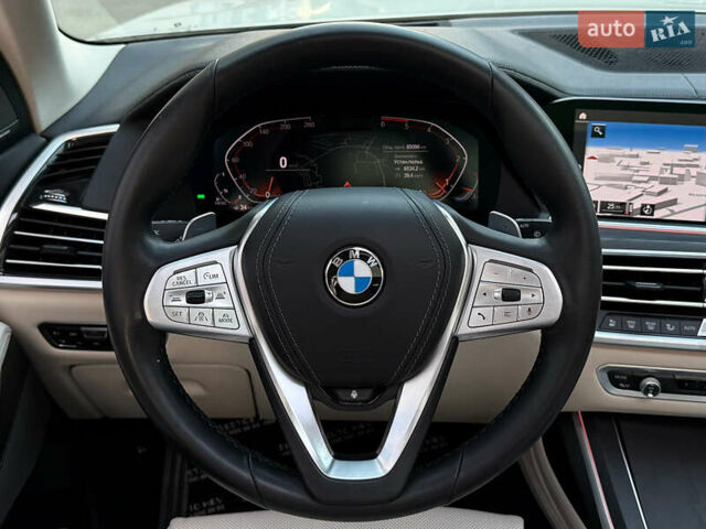 Белый БМВ X7, объемом двигателя 2.99 л и пробегом 83 тыс. км за 83000 $, фото 74 на Automoto.ua