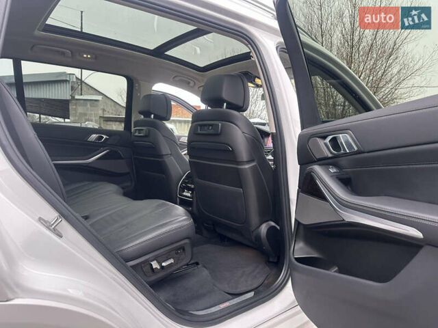 Белый БМВ X7, объемом двигателя 3 л и пробегом 154 тыс. км за 48999 $, фото 112 на Automoto.ua