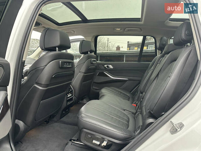 Белый БМВ X7, объемом двигателя 3 л и пробегом 154 тыс. км за 48999 $, фото 87 на Automoto.ua