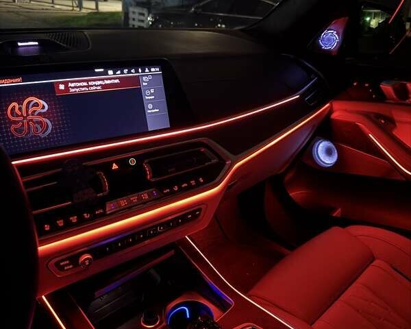 Белый БМВ X7, объемом двигателя 4.39 л и пробегом 41 тыс. км за 85500 $, фото 53 на Automoto.ua