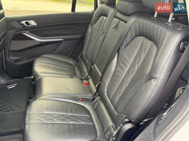 Белый БМВ X7, объемом двигателя 2.99 л и пробегом 140 тыс. км за 64200 $, фото 17 на Automoto.ua