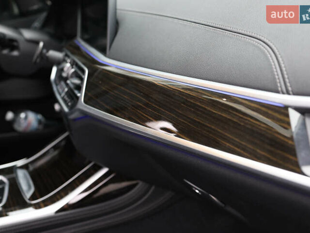 Белый БМВ X7, объемом двигателя 2.99 л и пробегом 141 тыс. км за 61000 $, фото 24 на Automoto.ua