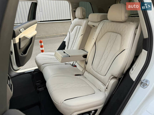 Белый БМВ X7, объемом двигателя 2.99 л и пробегом 83 тыс. км за 86000 $, фото 53 на Automoto.ua