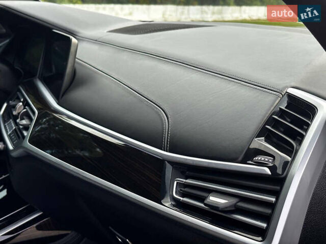 Білий БМВ X7, об'ємом двигуна 4.39 л та пробігом 129 тис. км за 61900 $, фото 24 на Automoto.ua