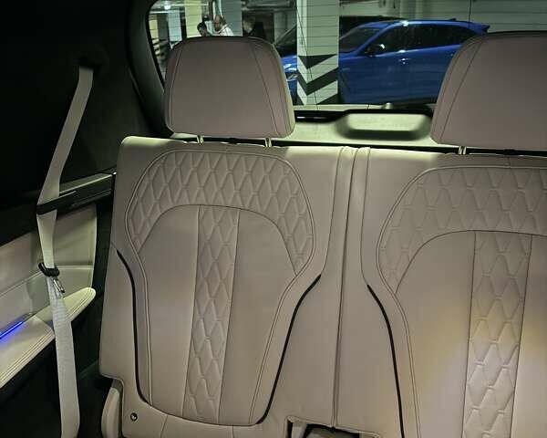 Белый БМВ X7, объемом двигателя 4.39 л и пробегом 41 тыс. км за 85500 $, фото 55 на Automoto.ua