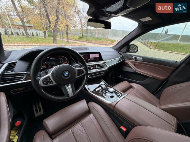 Белый БМВ X7, объемом двигателя 4.39 л и пробегом 130 тыс. км за 66000 $, фото 27 на Automoto.ua