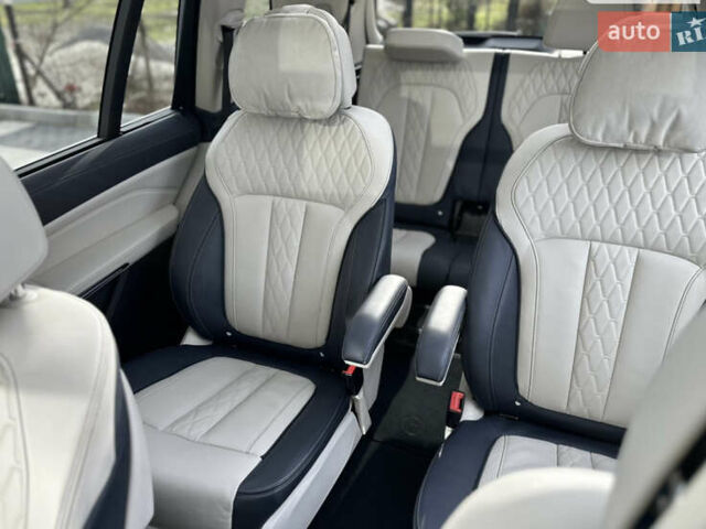 Белый БМВ X7, объемом двигателя 3 л и пробегом 37 тыс. км за 62000 $, фото 1 на Automoto.ua