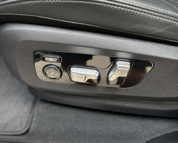 Белый БМВ X7, объемом двигателя 2.99 л и пробегом 135 тыс. км за 64800 $, фото 23 на Automoto.ua