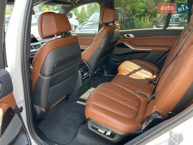 Белый БМВ X7, объемом двигателя 2.99 л и пробегом 127 тыс. км за 75000 $, фото 5 на Automoto.ua