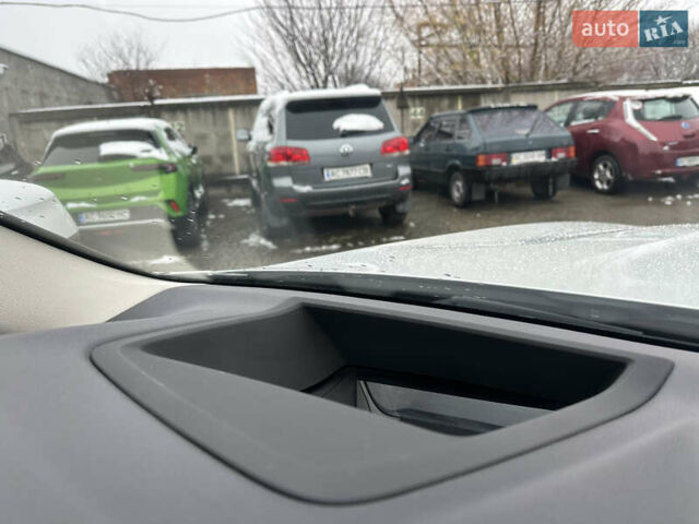 Белый БМВ X7, объемом двигателя 3 л и пробегом 154 тыс. км за 48999 $, фото 99 на Automoto.ua