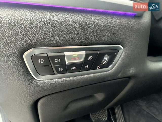 Белый БМВ X7, объемом двигателя 3 л и пробегом 154 тыс. км за 48999 $, фото 78 на Automoto.ua