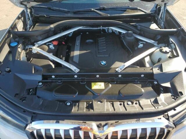 Белый БМВ X7, объемом двигателя 3 л и пробегом 96 тыс. км за 43100 $, фото 11 на Automoto.ua