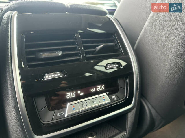 Белый БМВ X7, объемом двигателя 3 л и пробегом 154 тыс. км за 48999 $, фото 98 на Automoto.ua