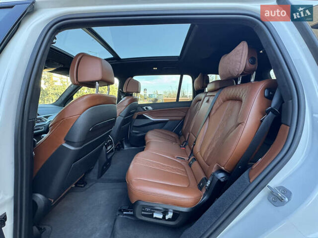 Білий БМВ X7, об'ємом двигуна 2.99 л та пробігом 95 тис. км за 76000 $, фото 29 на Automoto.ua