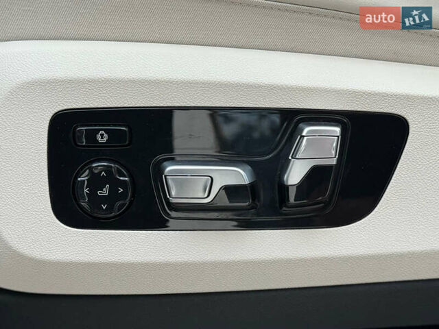 Белый БМВ X7, объемом двигателя 2.99 л и пробегом 83 тыс. км за 83000 $, фото 46 на Automoto.ua