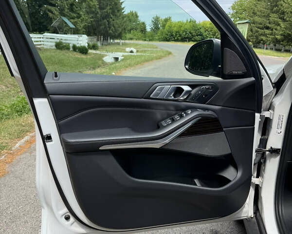 Белый БМВ X7, объемом двигателя 2.99 л и пробегом 135 тыс. км за 64800 $, фото 10 на Automoto.ua