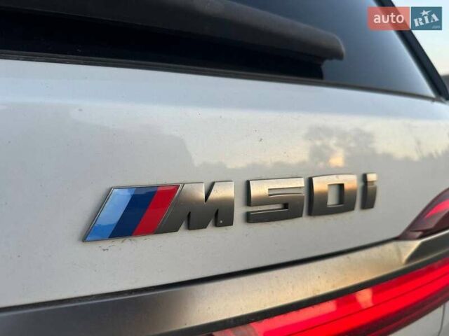 Белый БМВ X7, объемом двигателя 4.39 л и пробегом 126 тыс. км за 58500 $, фото 16 на Automoto.ua