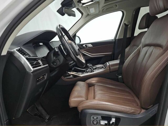 Белый БМВ X7, объемом двигателя 3 л и пробегом 124 тыс. км за 48500 $, фото 4 на Automoto.ua