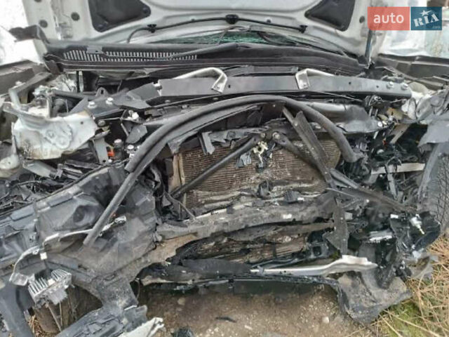 Белый БМВ X7, объемом двигателя 2.99 л и пробегом 29 тыс. км за 21500 $, фото 22 на Automoto.ua