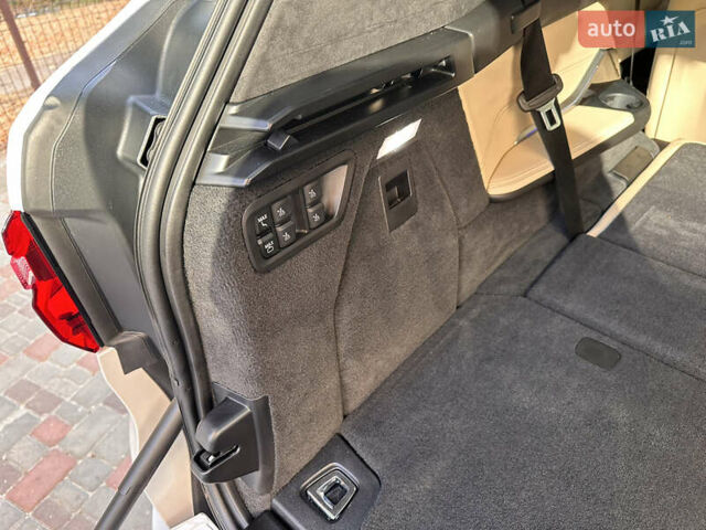 Белый БМВ X7, объемом двигателя 3 л и пробегом 17 тыс. км за 74500 $, фото 29 на Automoto.ua