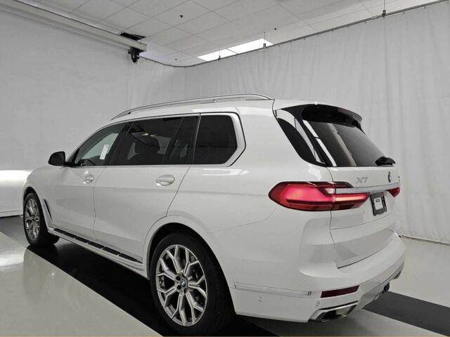 Белый БМВ X7, объемом двигателя 3 л и пробегом 124 тыс. км за 48500 $, фото 1 на Automoto.ua