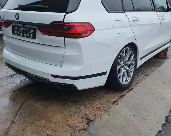 Белый БМВ X7, объемом двигателя 2.99 л и пробегом 29 тыс. км за 21500 $, фото 4 на Automoto.ua