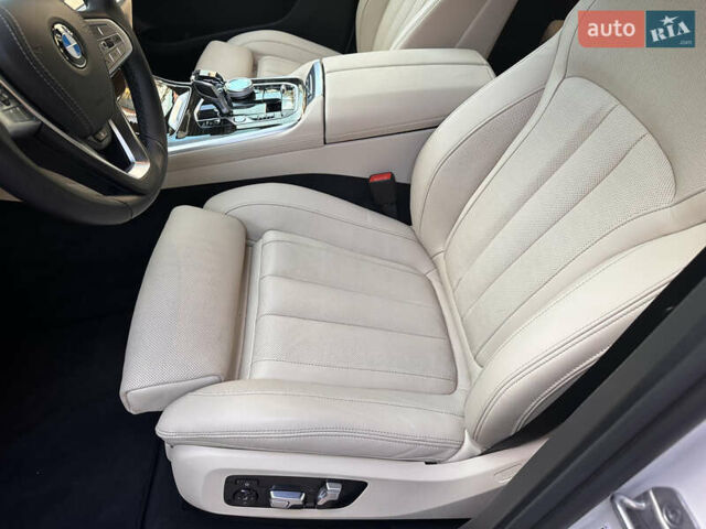 Белый БМВ X7, объемом двигателя 3 л и пробегом 17 тыс. км за 74500 $, фото 17 на Automoto.ua