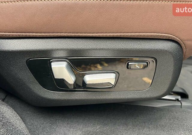 Білий БМВ X7, об'ємом двигуна 3 л та пробігом 83 тис. км за 87777 $, фото 35 на Automoto.ua